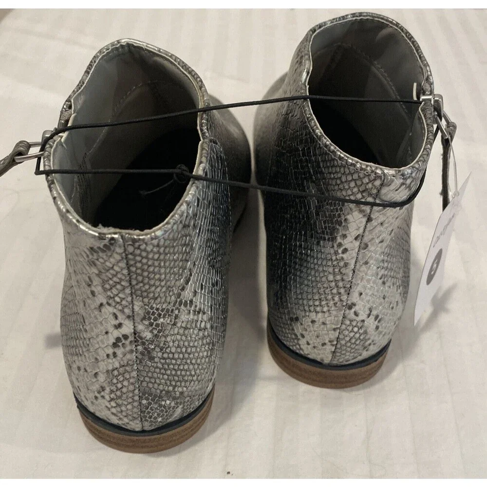 Girls' Judi Snake Print Ankle Booties Cat & Jack GRAY SILVER size 5 youth